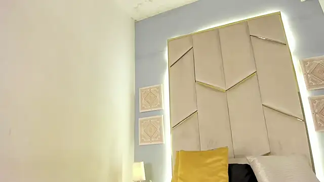 KarinaaCoxx webcam
