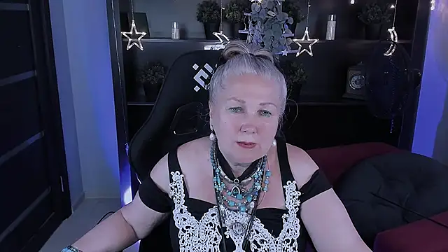 LilaMaharani webcam