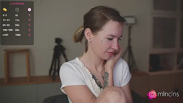 mel_collins (F young) - <3