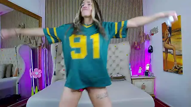 PlayfulShow webcam