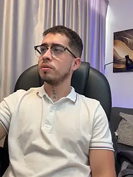 Tommas_Jhonson webcam