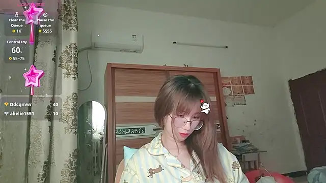 Lili_666 webcam