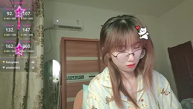 Lili_666 webcam