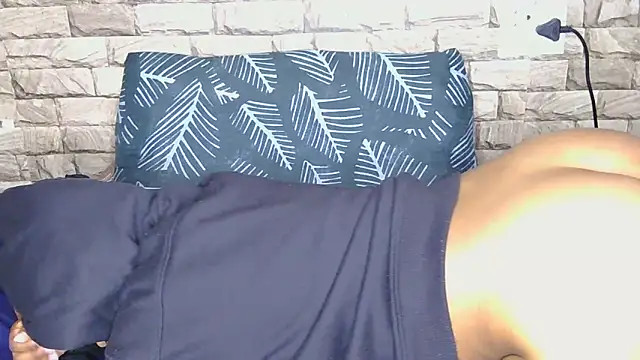 Sweethoneyglow webcam