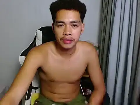 curlyasian_njxx webcam