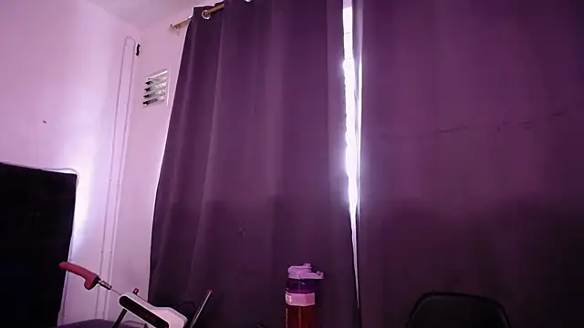 Nicol_Love0 webcam