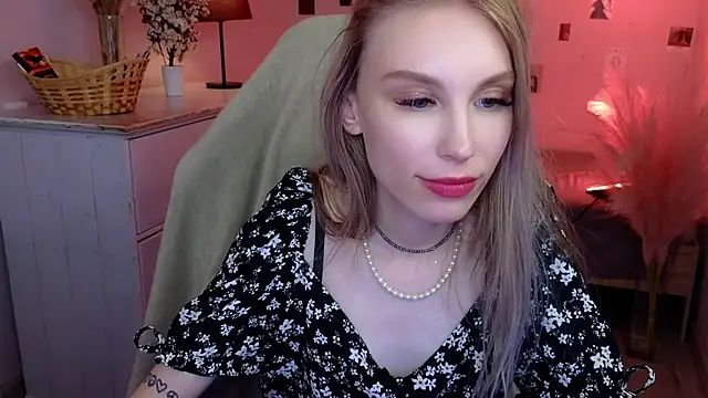 MilaDuales webcam