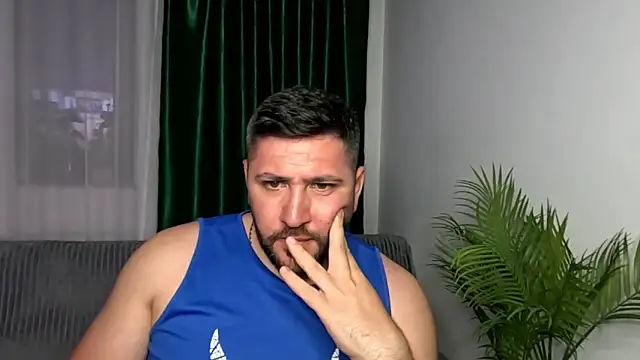 Gold_Alpha_Boy webcam