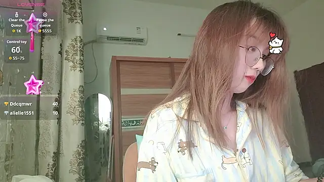 Lili_666 webcam