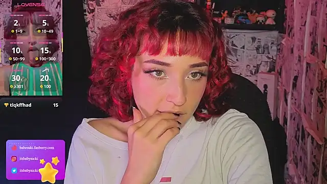 NickiYoung webcam