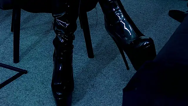 wickeddenise - Wickeddenise's free webcam - UK Sex Cams