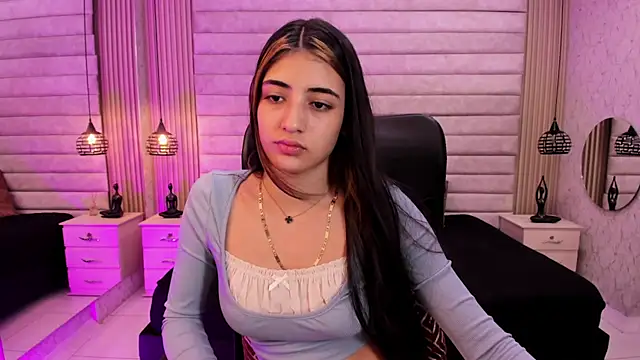 VictoriaaBlair webcam