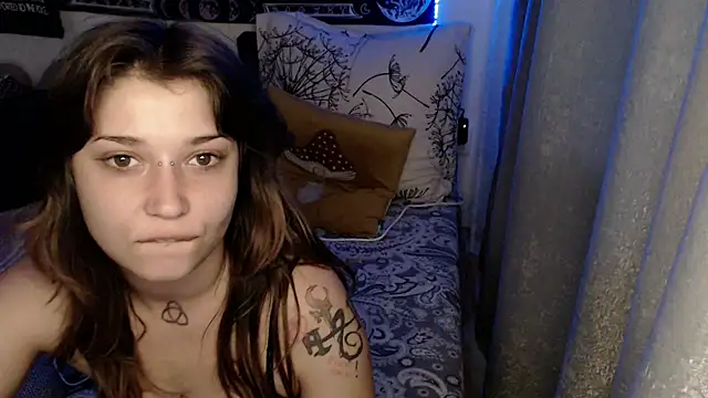 AlienforTwenty webcam