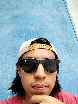 AlexAlejandro13 webcam