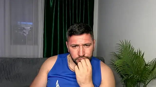 Gold_Alpha_Boy webcam