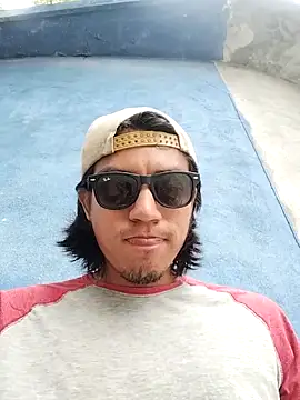 AlexAlejandro13 webcam