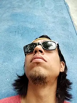AlexAlejandro13 webcam