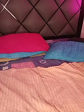 ELLA_KELLY webcam