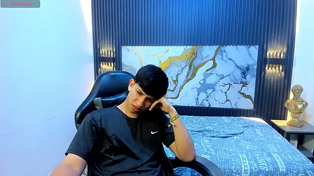 AdrianFranko webcam