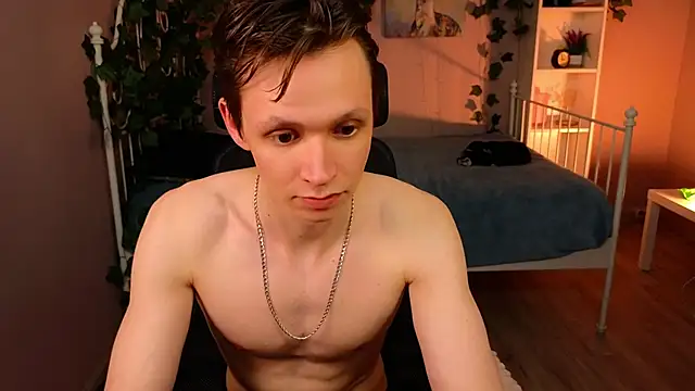 Meverik_Oushen webcam
