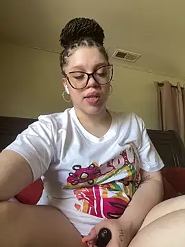 QueenNuttCollector webcam