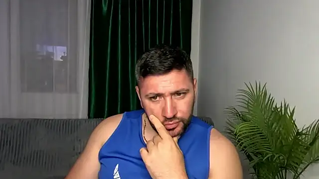 Gold_Alpha_Boy webcam