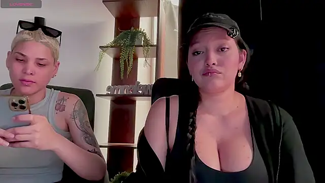 MarcellaGriffin webcam
