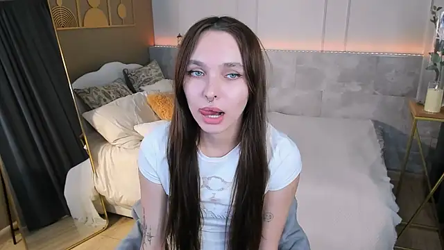 ChloeSunny webcam