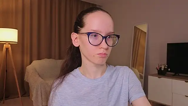 BettyBrowni webcam