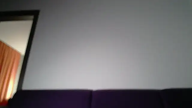 Julianna68 webcam