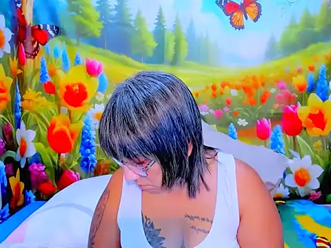indianroxy webcam