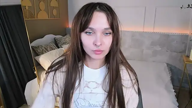 ChloeSunny webcam