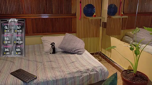 Eli666uwu webcam