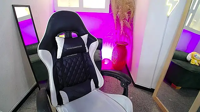 melodyy_as webcam