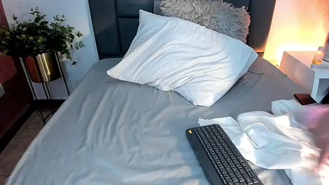 JazminDluxe webcam
