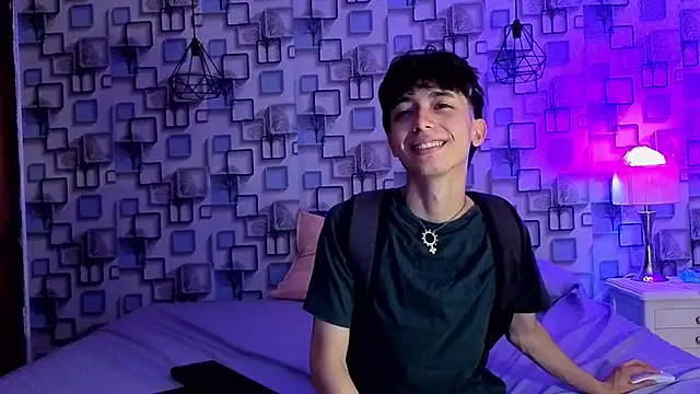 Twink_Sebas7 webcam