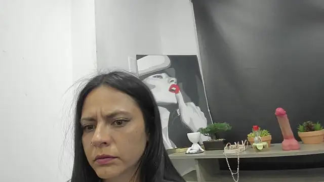 KiaraaBlack webcam