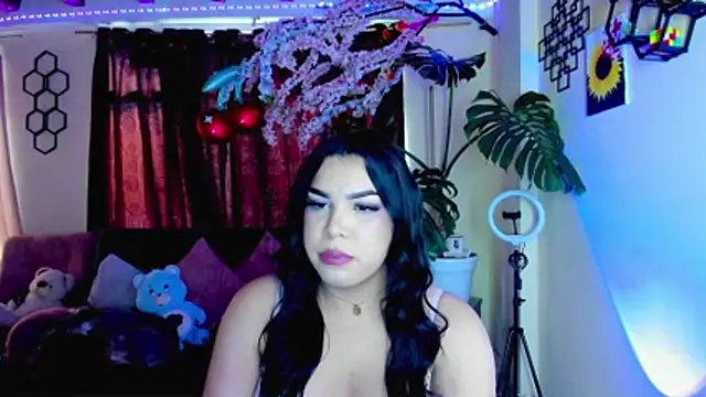 linda_zaam83866 webcam