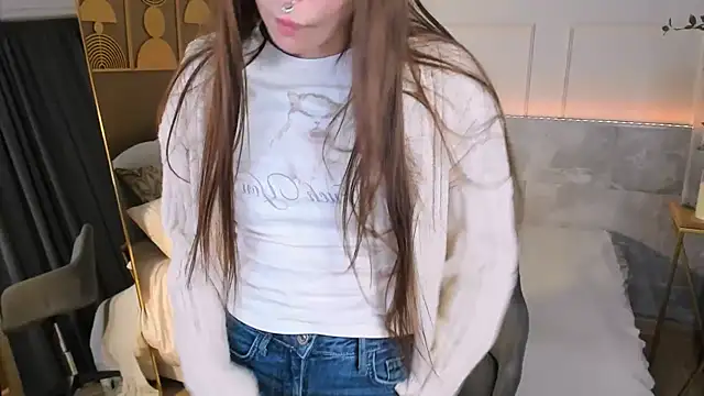 ChloeSunny webcam