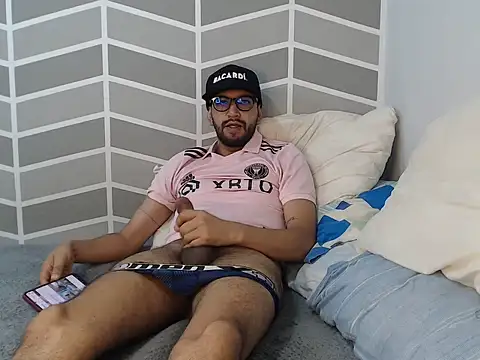 thomass1018 webcam
