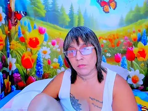 indianroxy webcam