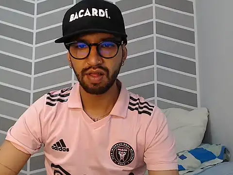 thomass1018 webcam