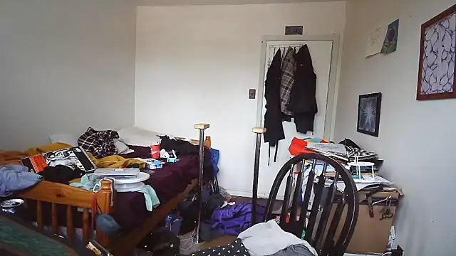 JohnnyMoves webcam