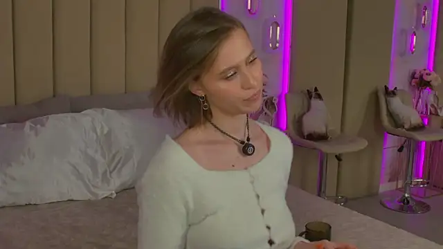 AgathaLevine webcam
