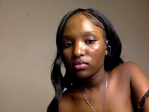 Sexy_strawberina webcam