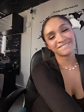 Isabella-Teen webcam