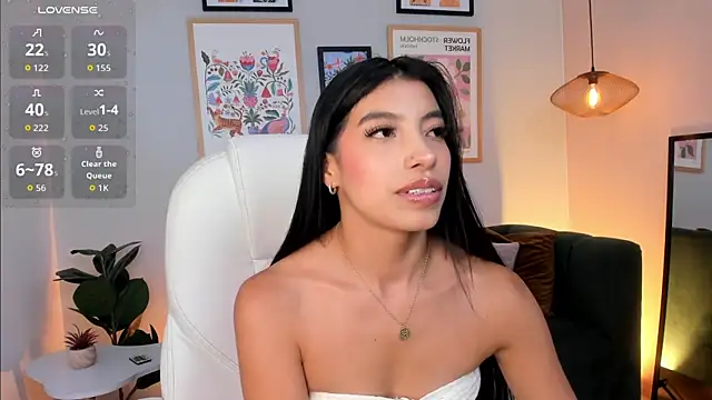 Tiffany_Low webcam