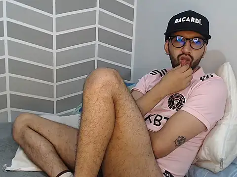 thomass1018 webcam