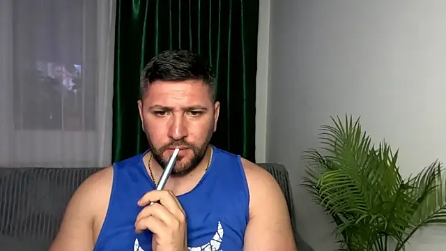 Gold_Alpha_Boy webcam