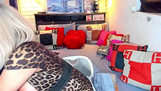 xxxANIMONIExxx webcam